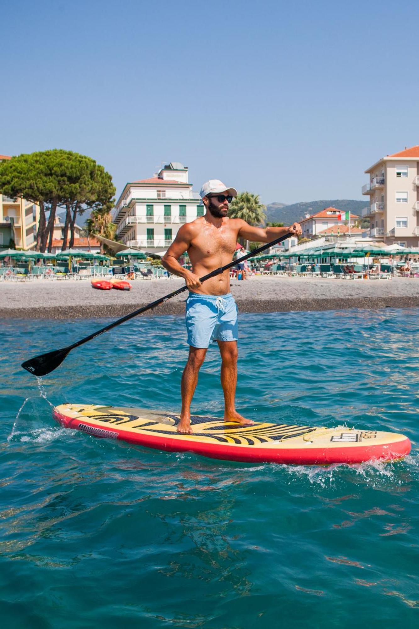Hotel Gabriella Diano Marina Bagian luar foto
